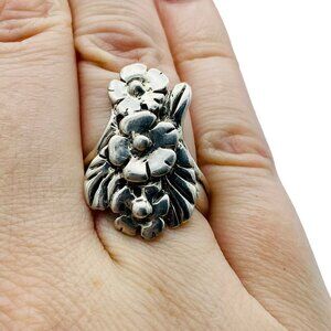 Vintage Sterling Silver Flower Floral Mold Ring Size 7 8.2 Grams Ornate Statemen